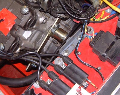 Upside-down engine mounting.