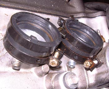 Vacuum ports in two inlet headers